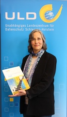 Dr. h. c. Marit Hansen bei der Präsentation des 43. Tätigkeitsberichts